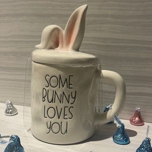 Beautiful mug with rabbit 🐰 ears lid - lovely 🌈